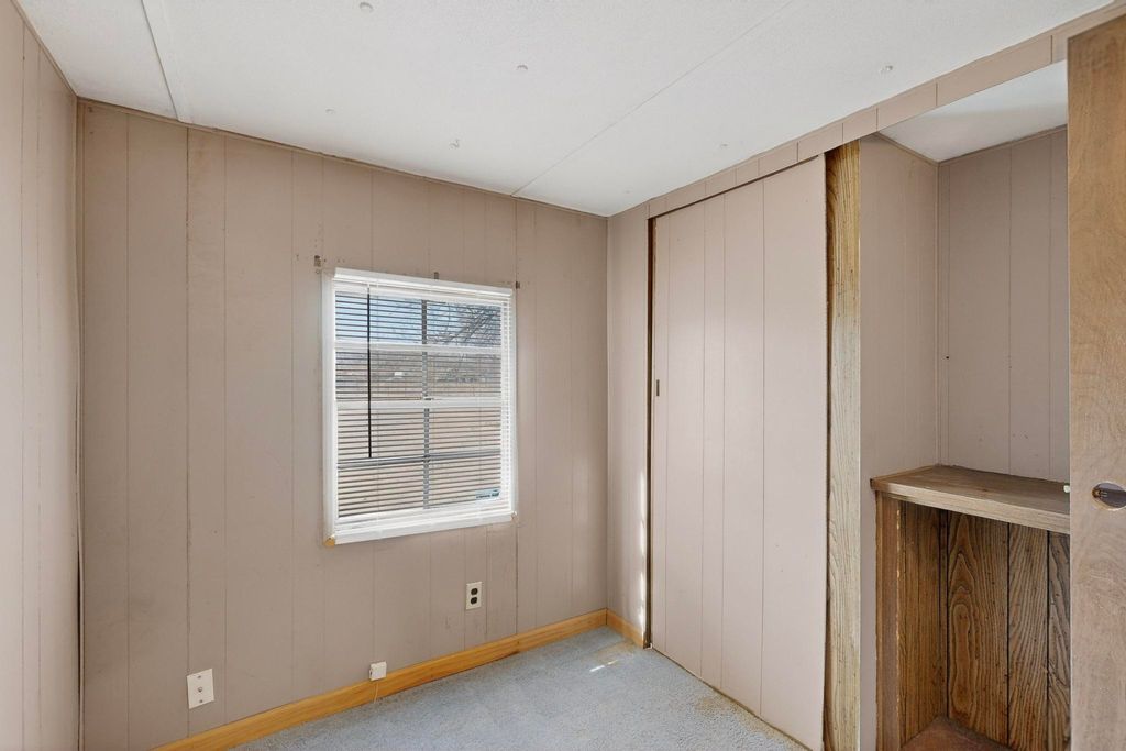 Image 22 of property listing at 85 N El Cerro Loop, Los Lunas, NM 87031