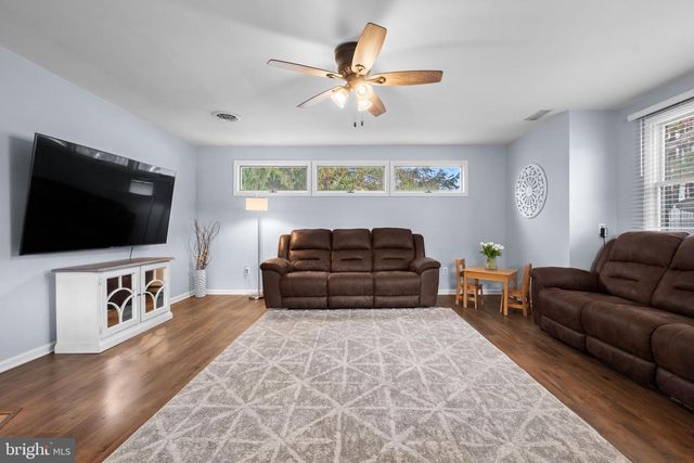 119 HAMPTON DR, Langhorne, PA 19047