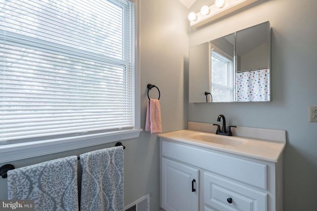 119 HAMPTON DR, Langhorne, PA 19047