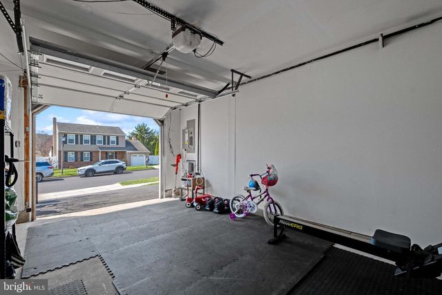 119 HAMPTON DR, Langhorne, PA 19047