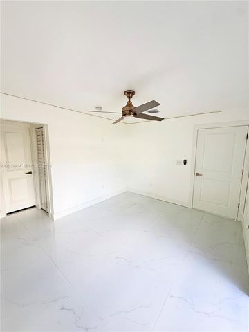 18133 SW 93rd Ave, Palmetto Bay, FL 33157