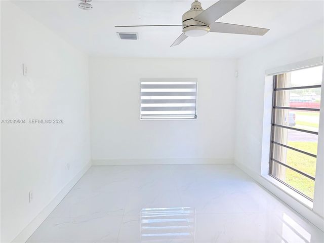18133 SW 93rd Ave, Palmetto Bay, FL 33157