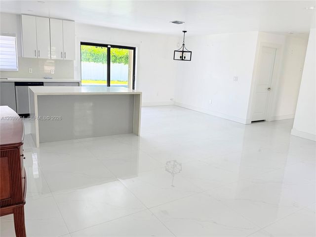 18133 SW 93rd Ave, Palmetto Bay, FL 33157