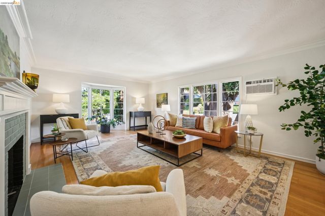 605 Prospect Ave, Oakland, CA 94610
