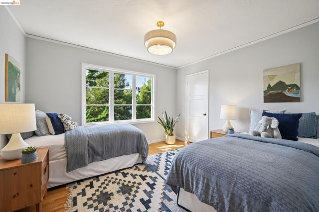 605 Prospect Ave, Oakland, CA 94610