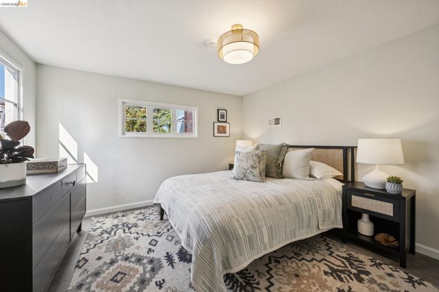 605 Prospect Ave, Oakland, CA 94610