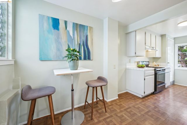 605 Prospect Ave, Oakland, CA 94610