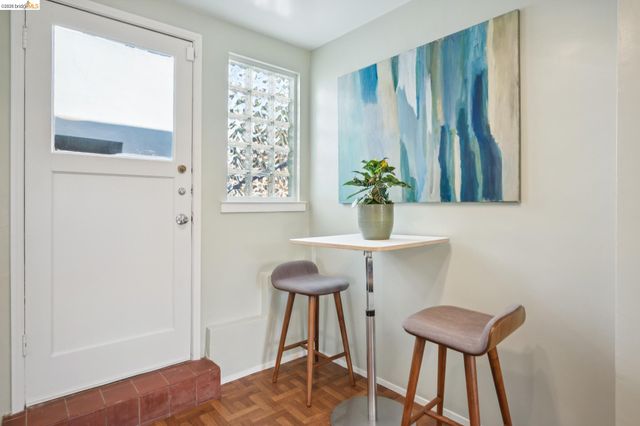 605 Prospect Ave, Oakland, CA 94610
