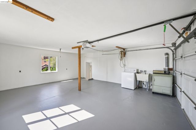 605 Prospect Ave, Oakland, CA 94610