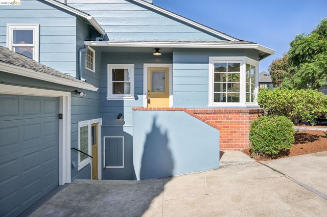 605 Prospect Ave, Oakland, CA 94610
