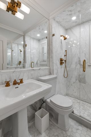 400 E 59th St Apt 3A, New York City, NY 10022