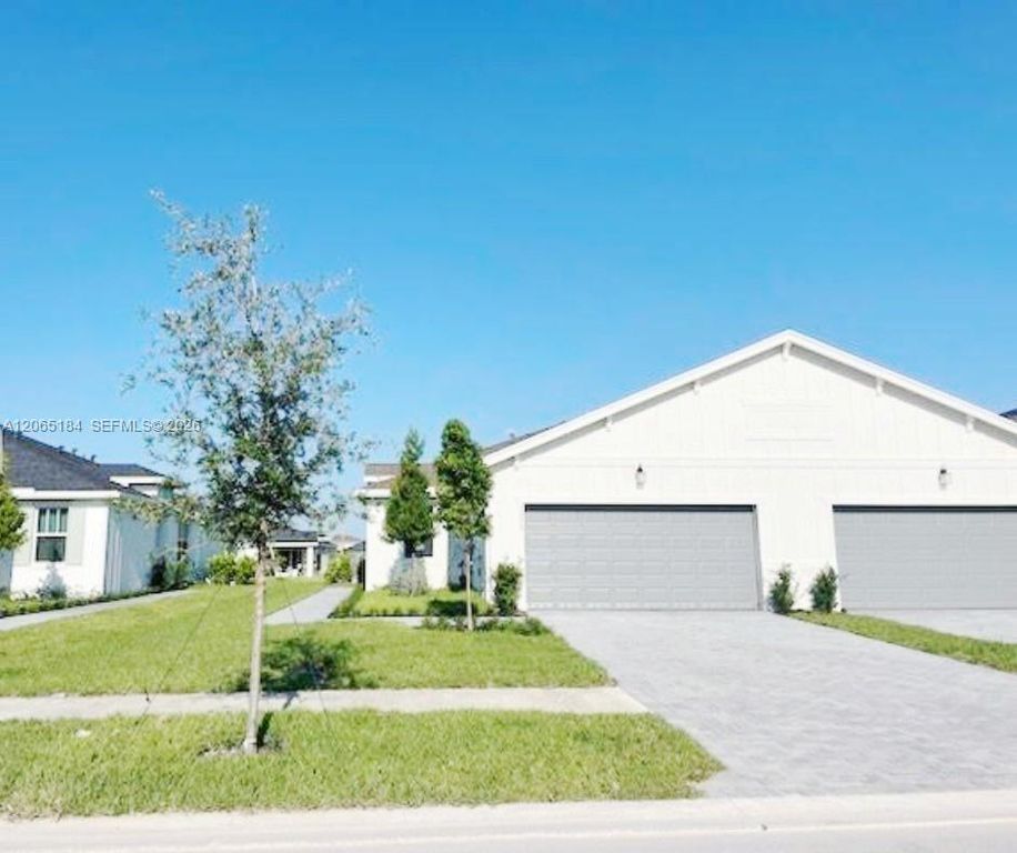 1375 Tangled Orchard Trce, Loxahatchee, FL 33470
