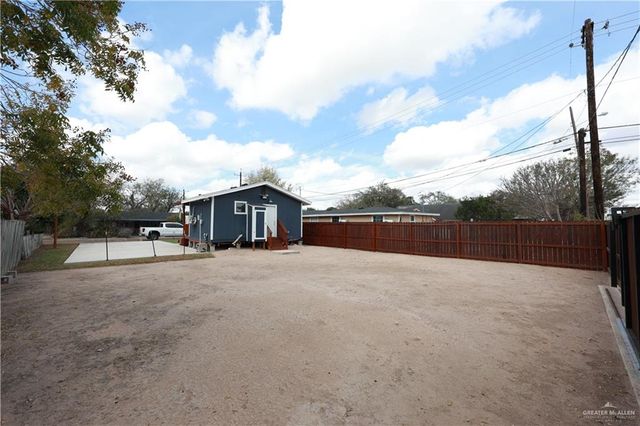 205 S Guerra Avenue, Weslaco, TX 78596
