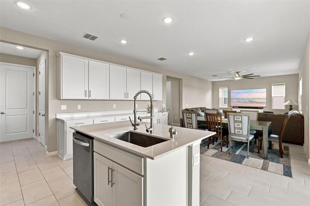 832 GRIFFON AVENUE, Lake Alfred, FL 33850