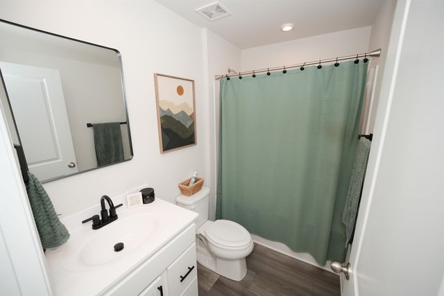 121 Davis Grove Ln, Piedmont, SC 29673