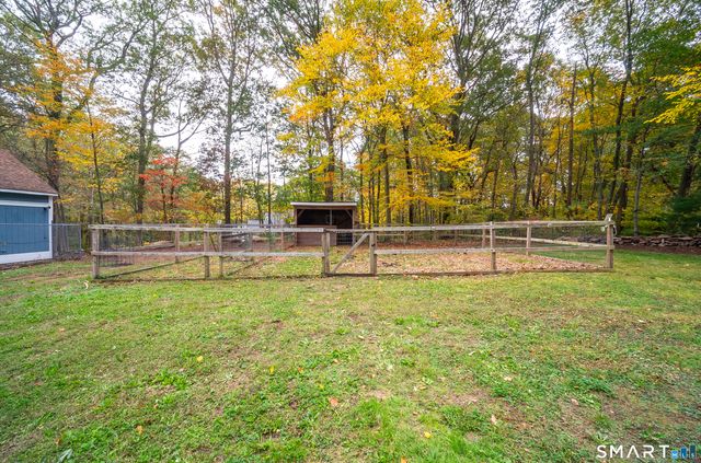 882 Killingworth Road, Haddam, CT 06441