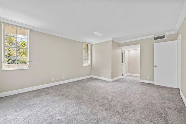 823 Cypress Boulevard 204, Pompano Beach, FL 33069