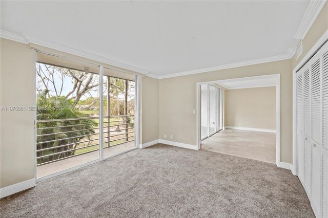 823 Cypress Boulevard 204, Pompano Beach, FL 33069
