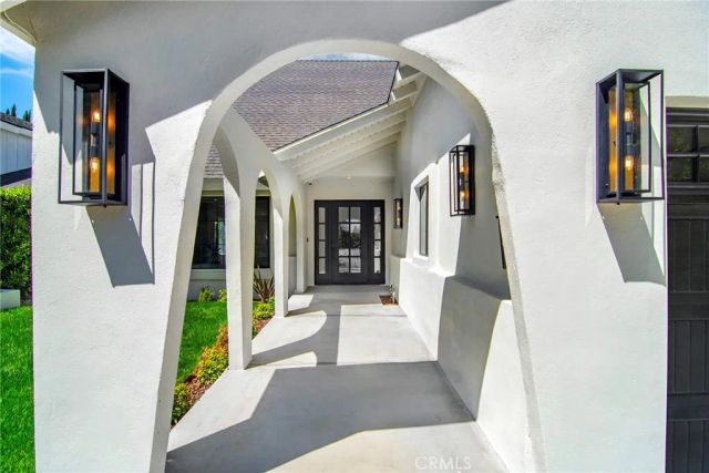 4859 Gaynor Avenue, Encino, CA 91436