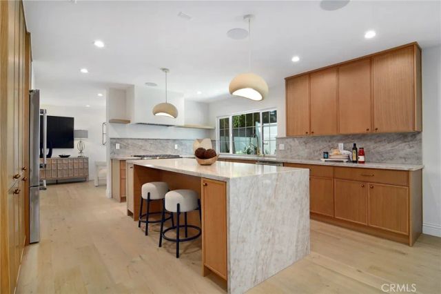 4859 Gaynor Avenue, Encino, CA 91436