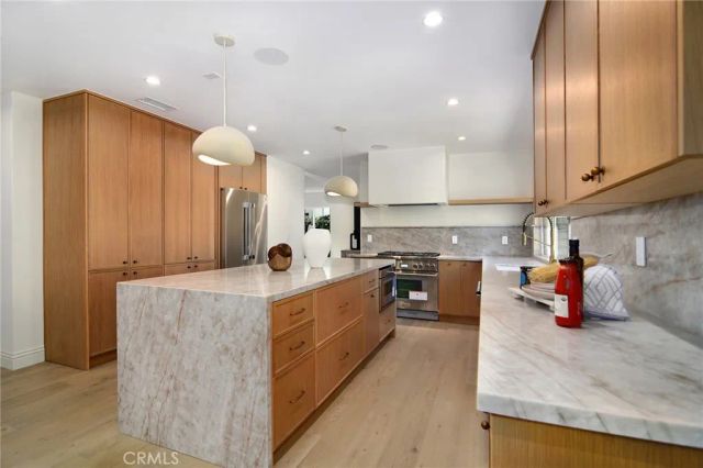 4859 Gaynor Avenue, Encino, CA 91436