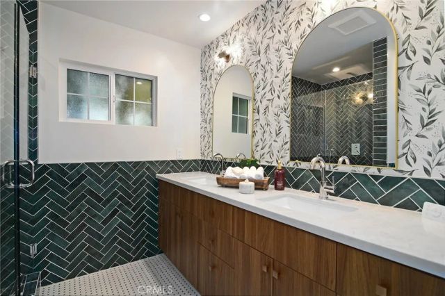 4859 Gaynor Avenue, Encino, CA 91436