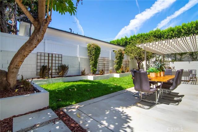 4859 Gaynor Avenue, Encino, CA 91436