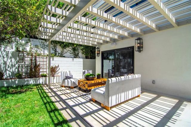 4859 Gaynor Avenue, Encino, CA 91436