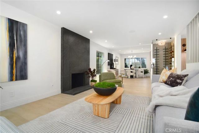 4859 Gaynor Avenue, Encino, CA 91436