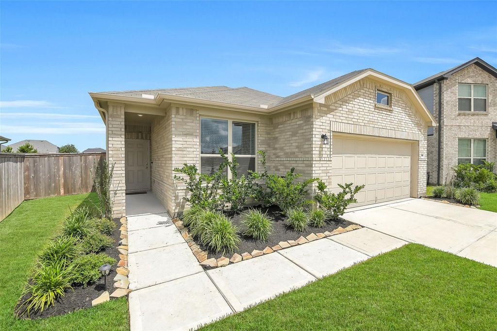 14767 Maple Pond Place, Conroe, TX 77302