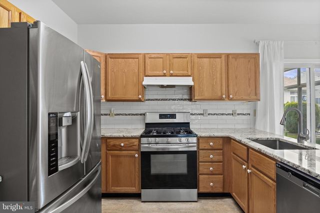 7 COVERED BRIDGE CIR, Columbus, NJ 08022