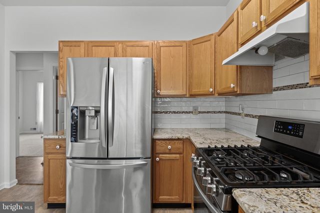 7 COVERED BRIDGE CIR, Columbus, NJ 08022