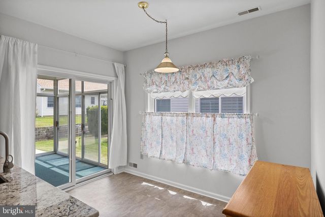 7 COVERED BRIDGE CIR, Columbus, NJ 08022