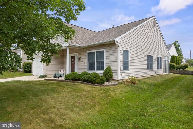 7 COVERED BRIDGE CIR, Columbus, NJ 08022