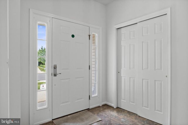 7 COVERED BRIDGE CIR, Columbus, NJ 08022
