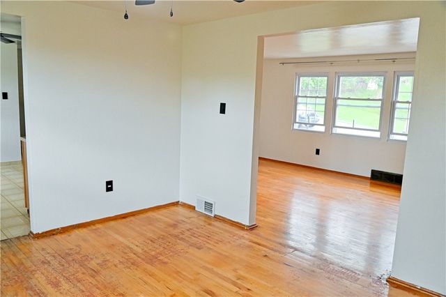 104 Mcalister Dr, Penn Hills, PA 15235