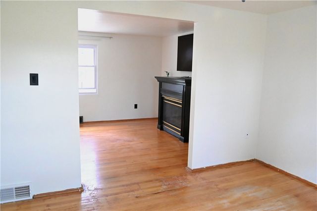 104 Mcalister Dr, Penn Hills, PA 15235