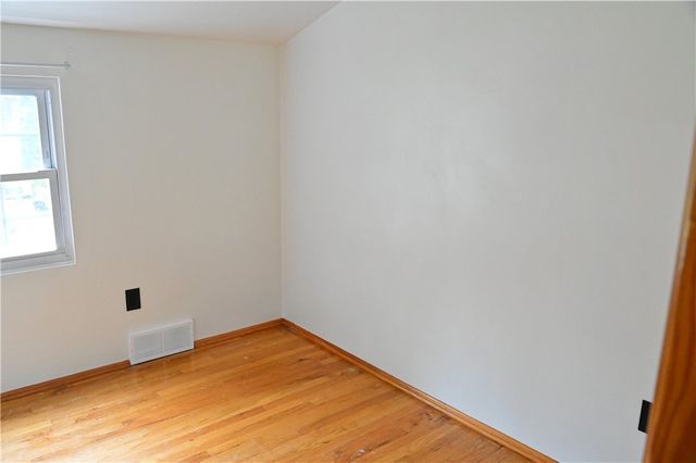 104 Mcalister Dr, Penn Hills, PA 15235