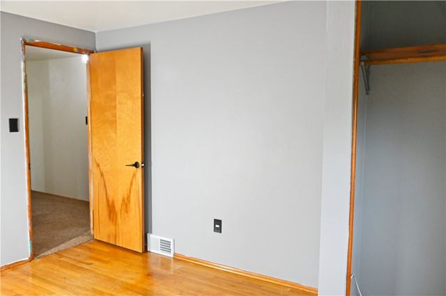104 Mcalister Dr, Penn Hills, PA 15235