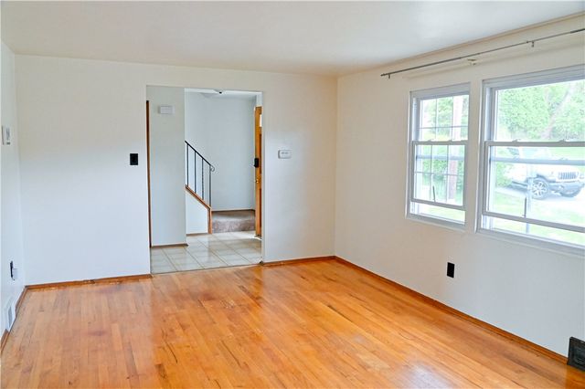 104 Mcalister Dr, Penn Hills, PA 15235