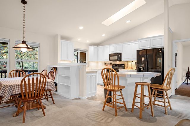 17010 Alexandra Way, Grass Valley, CA 95949