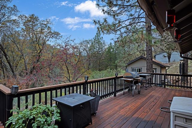 17010 Alexandra Way, Grass Valley, CA 95949