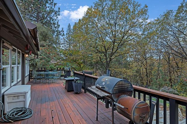 17010 Alexandra Way, Grass Valley, CA 95949