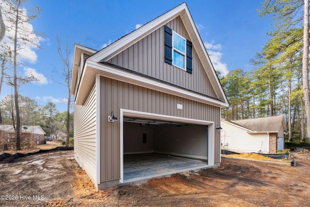 145 Juniper Lake Road, West End, NC 27376
