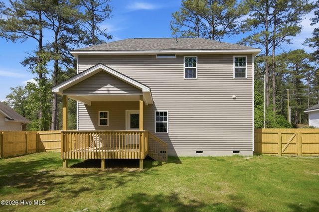 145 Juniper Lake Road, West End, NC 27376