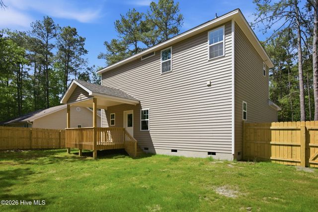 145 Juniper Lake Road, West End, NC 27376