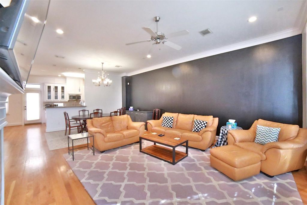 2410 Dorrington Street C, Houston, TX 77030