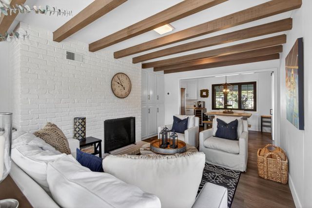 2910 Huntington Rd, Sacramento, CA 95864