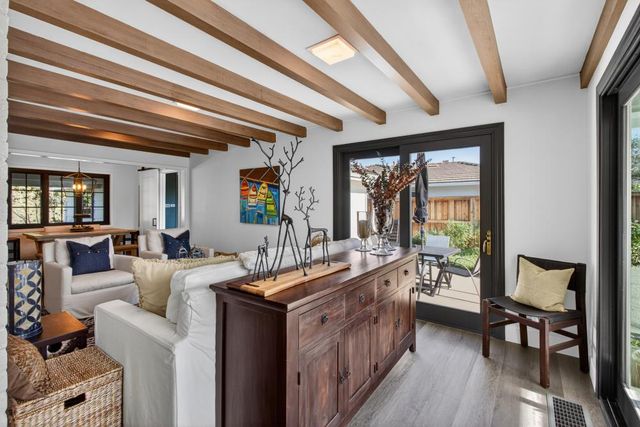 2910 Huntington Rd, Sacramento, CA 95864