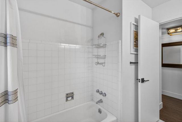 2910 Huntington Rd, Sacramento, CA 95864